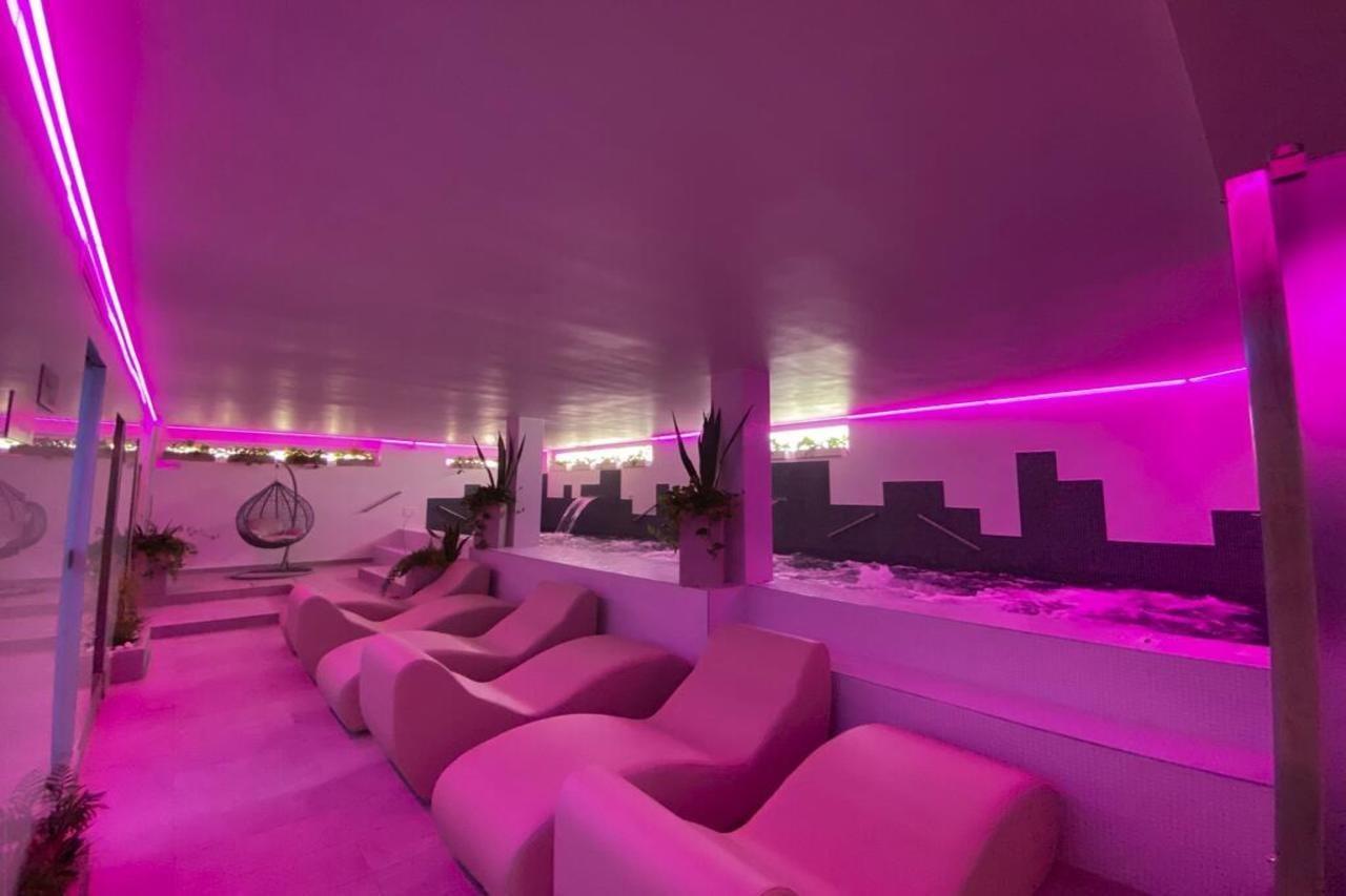 Hotel Villa Chiara Терачина Екстериор снимка