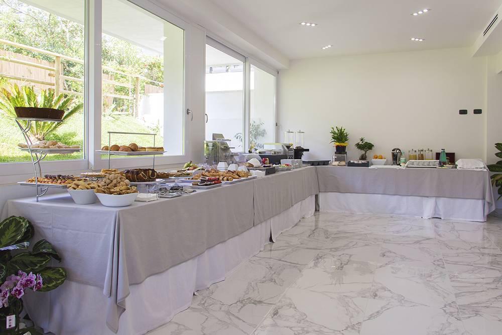 Hotel Villa Chiara Терачина Екстериор снимка