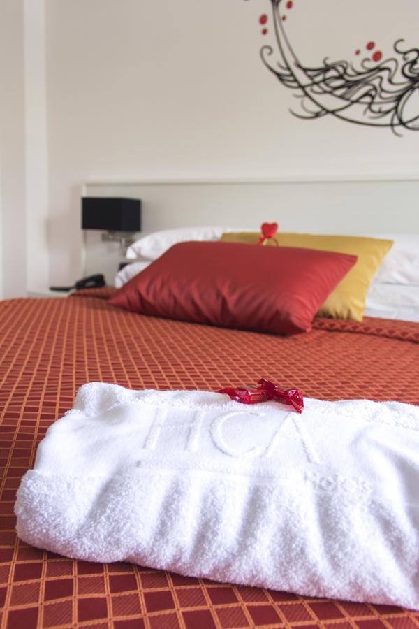 Hotel Villa Chiara Терачина Екстериор снимка
